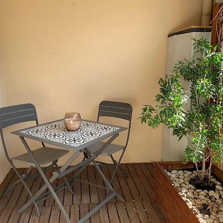 Grand Studio Avec Coin Nuit, Proche Mer Et Montagnes Roquebrune-sur Argens Exteriör bild